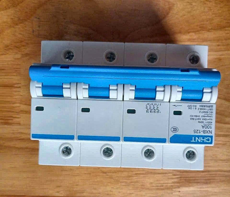 CB tép AC CHINT