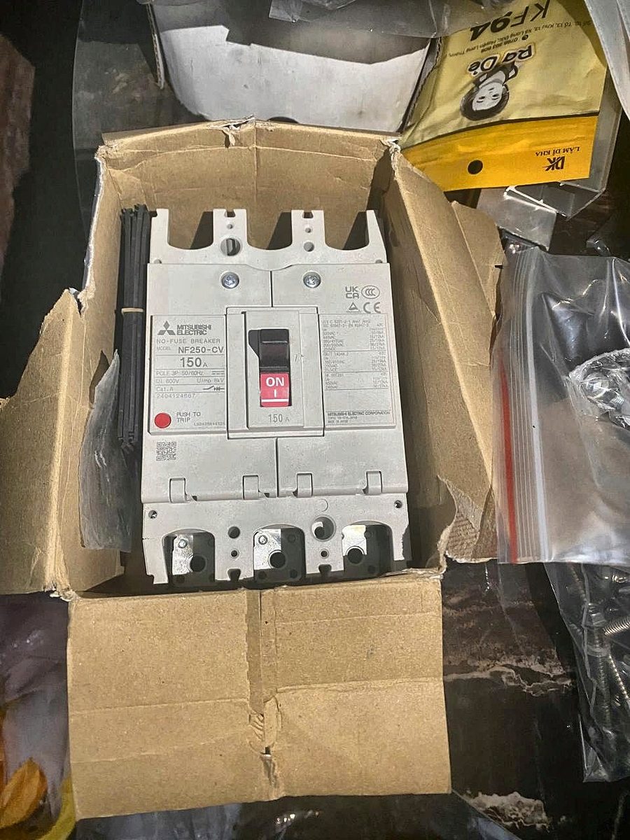 MCCB 4P 150 – 160 A